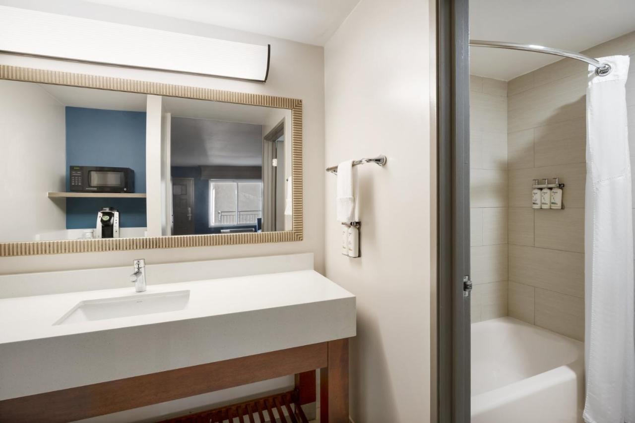 Holiday Inn Express Simi Valley By Ihg Eksteriør billede