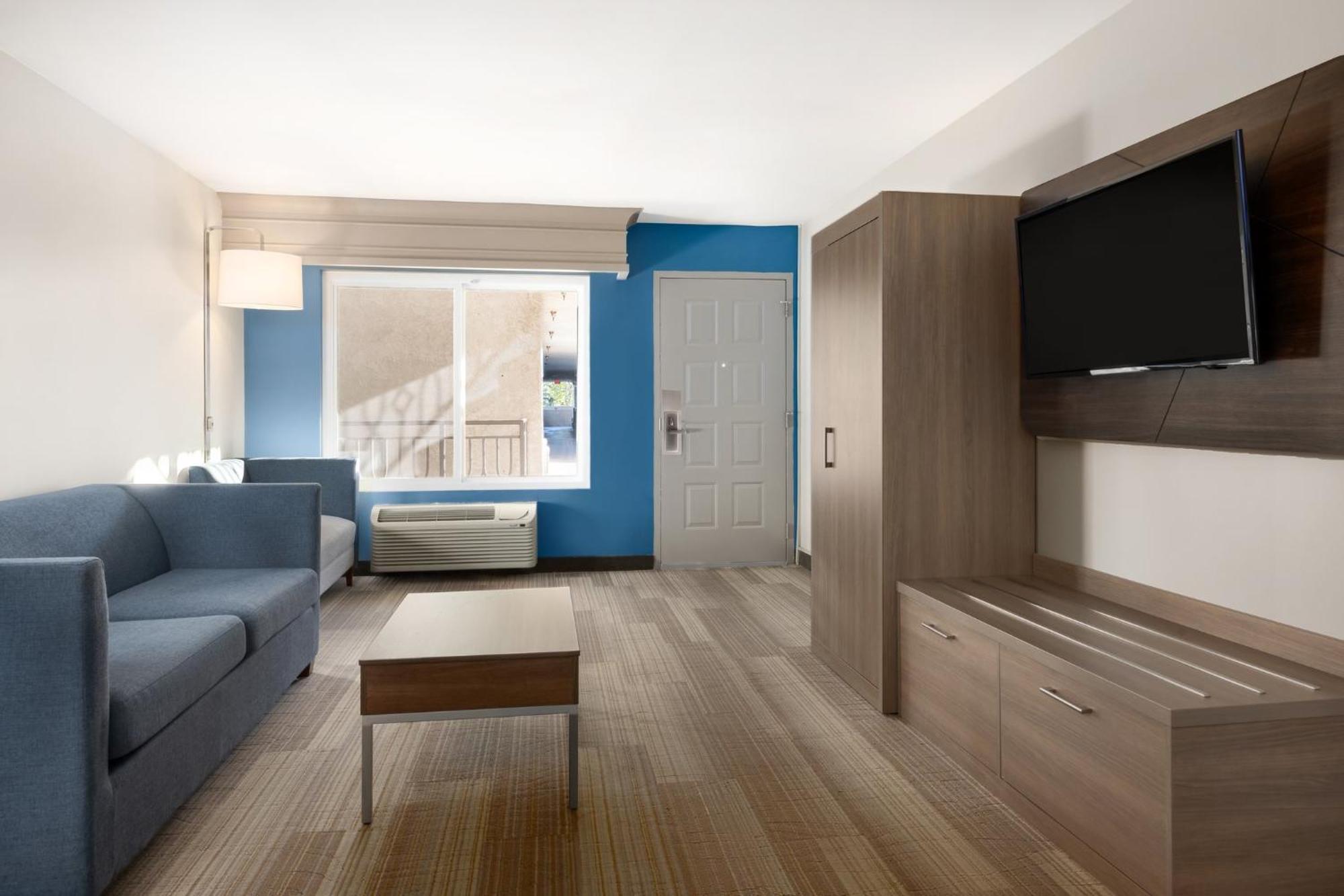 Holiday Inn Express Simi Valley By Ihg Eksteriør billede