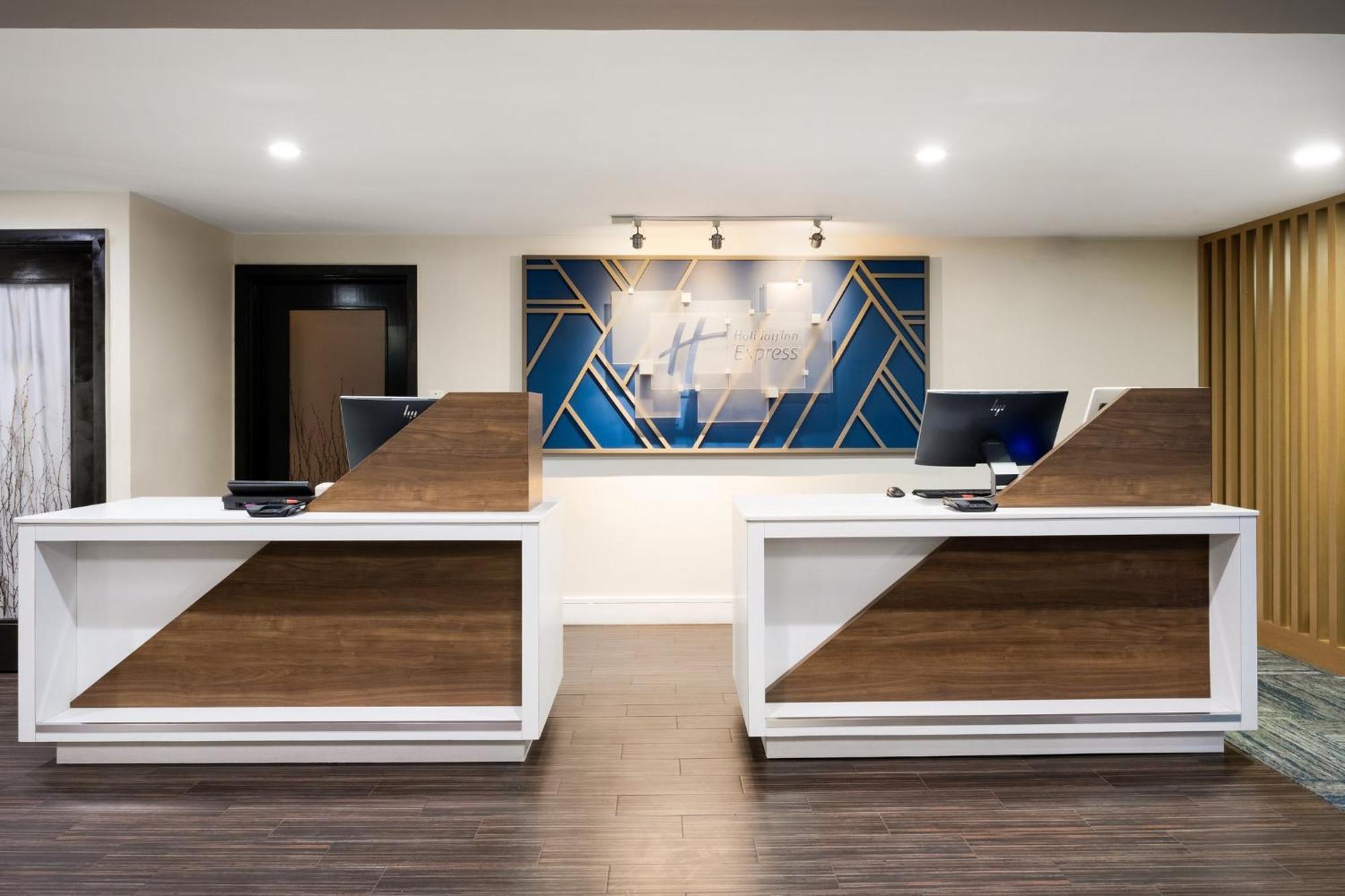 Holiday Inn Express Simi Valley By Ihg Eksteriør billede