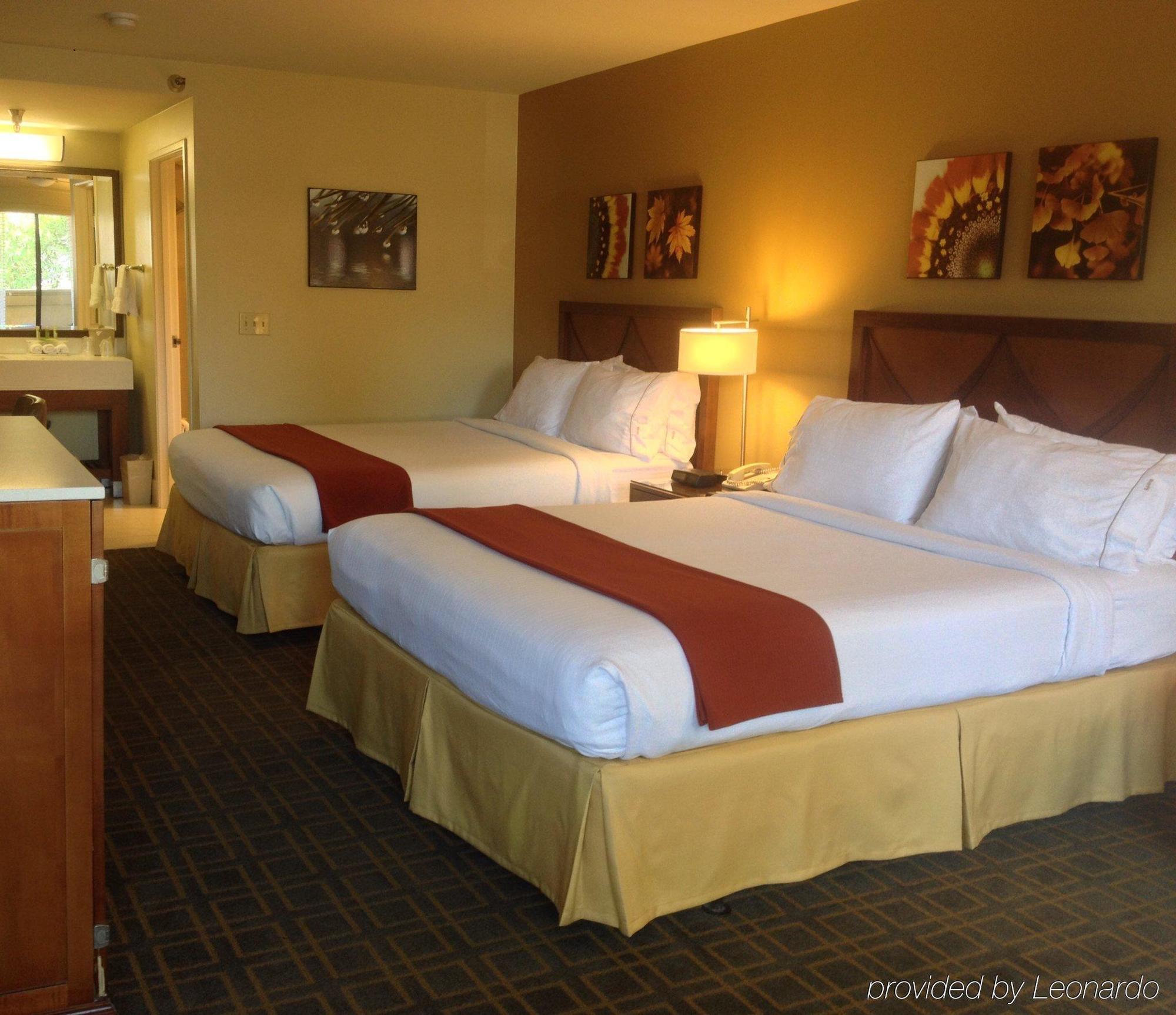 Holiday Inn Express Simi Valley By Ihg Eksteriør billede