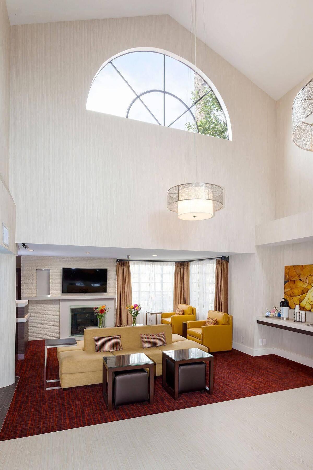 Holiday Inn Express Simi Valley By Ihg Eksteriør billede